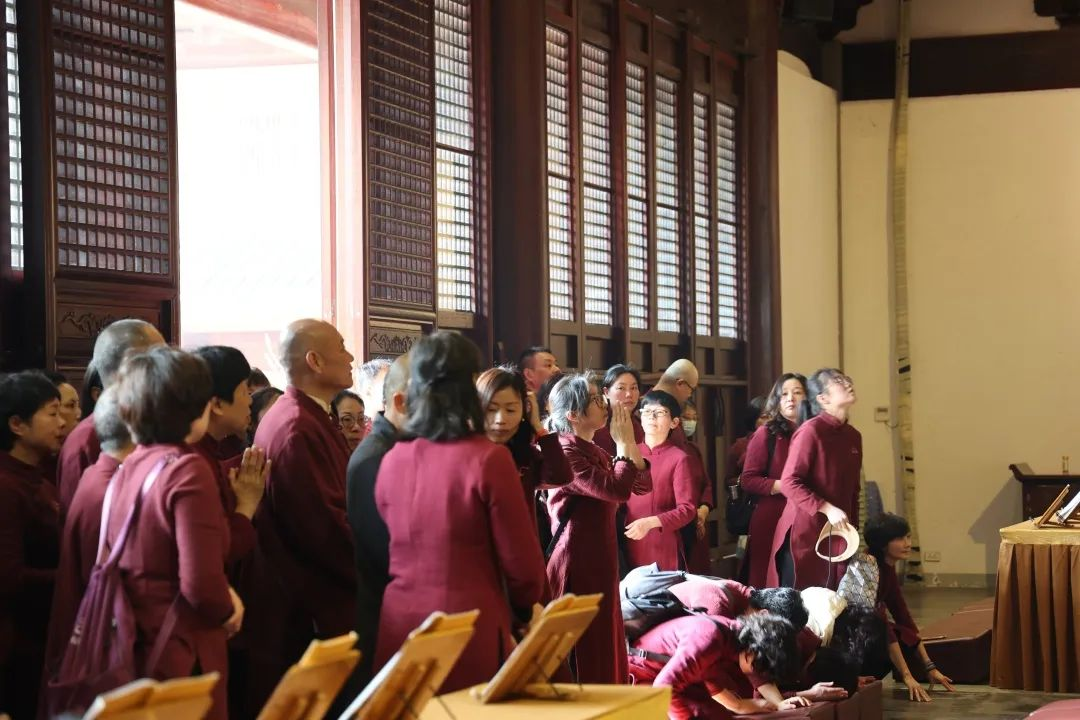 永嘉禅鳌江修学班学员一行朝拜永嘉大师祖庭